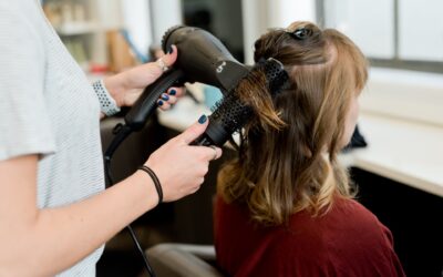 Oroscopo e cura dei capelli: quando è il tempo giusto?